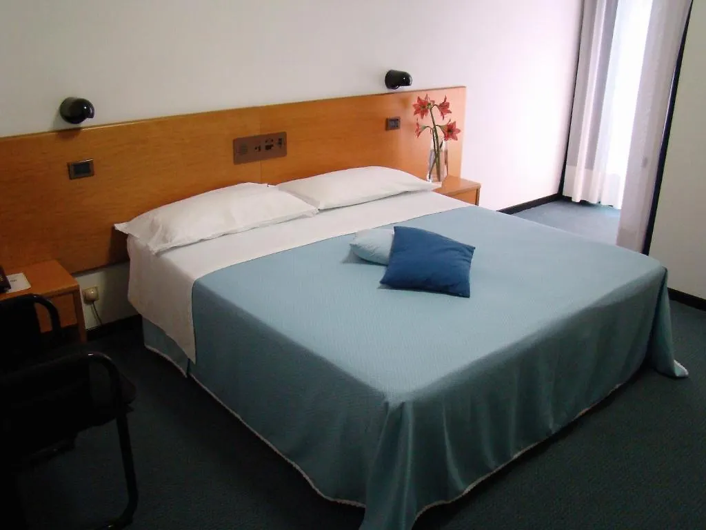 Hotel Esperia Chianciano Terme 3*,  Italy